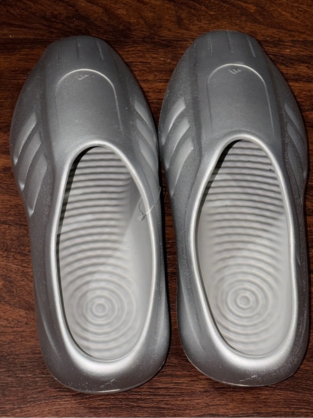 Adidas shoes - Picture 9 of 14